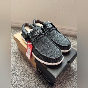 Hey Dudes Wally Sox black and white